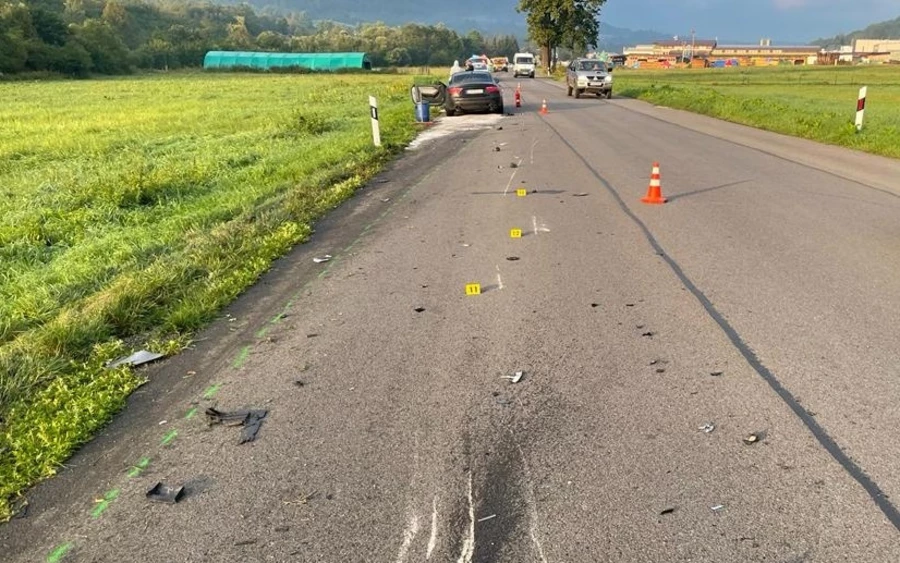 Előzés közben ütközött egy személyautó és egy motorkerékpár, elhunyt a 60 éves motoros