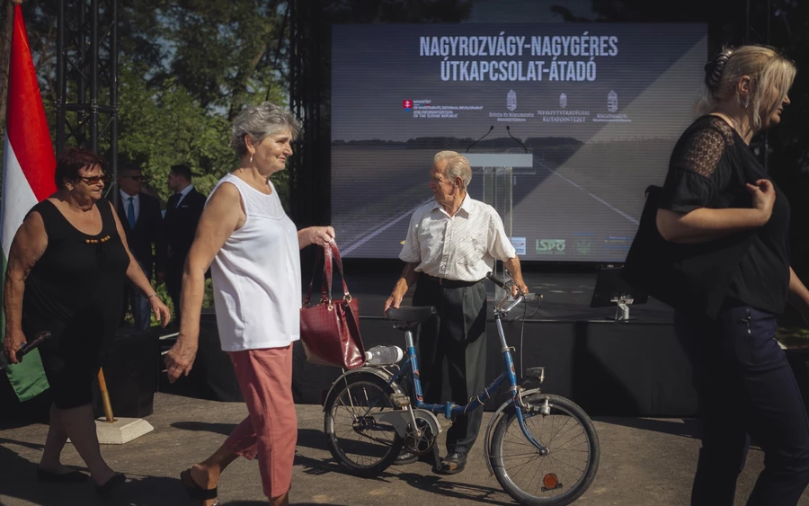 Megnyitották a Nagygéres és a magyarországi Nagyrozvágy közötti összekötő utat