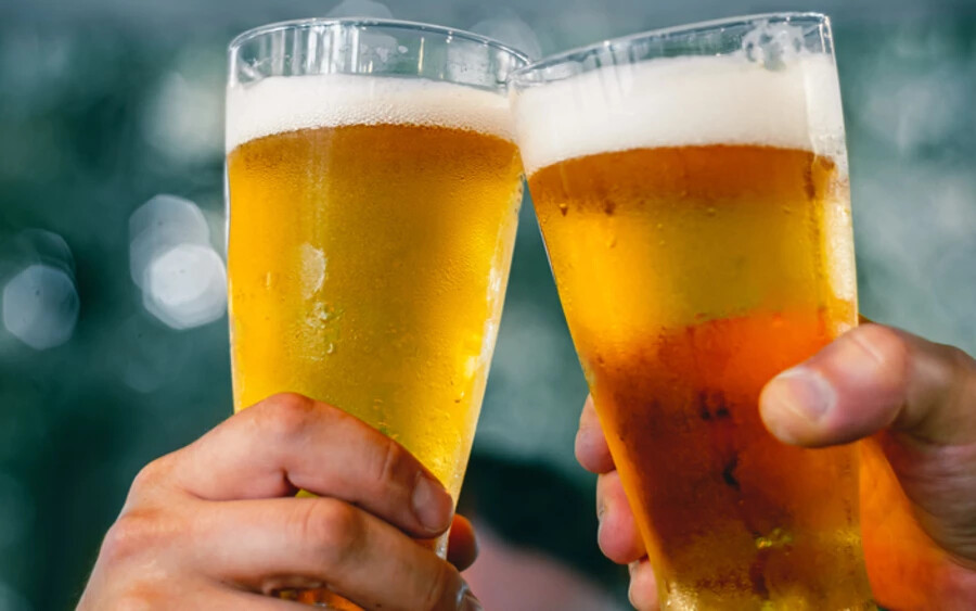A kínai Dalian Orvosi Egyetem által végzett tanulmány szerint a sör fő összetevői, amelyek támogatják immunrendszerünket, a polifenolok, a rostok és az etanol. Ezek az összetevők még a probiotikumoknál is hatékonyabbak lehetnek, ha a sört mérsékelt mennyiségben fogyasztjuk.