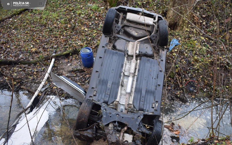 Patakba borult autójával a részeg 44 éves sofőr