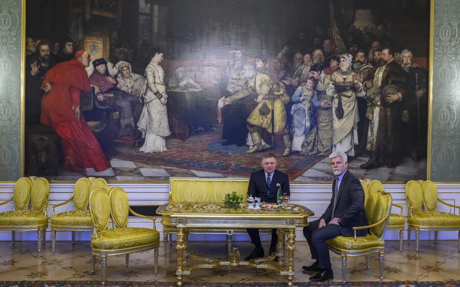 A cseh kormányfővel és államfővel találkozott Prágában Robert Fico (FOTÓK)