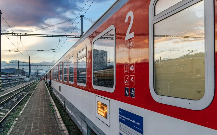Modern személykocsikkal bővül a Szlovák Vasúttársaság flottája (FOTÓK)