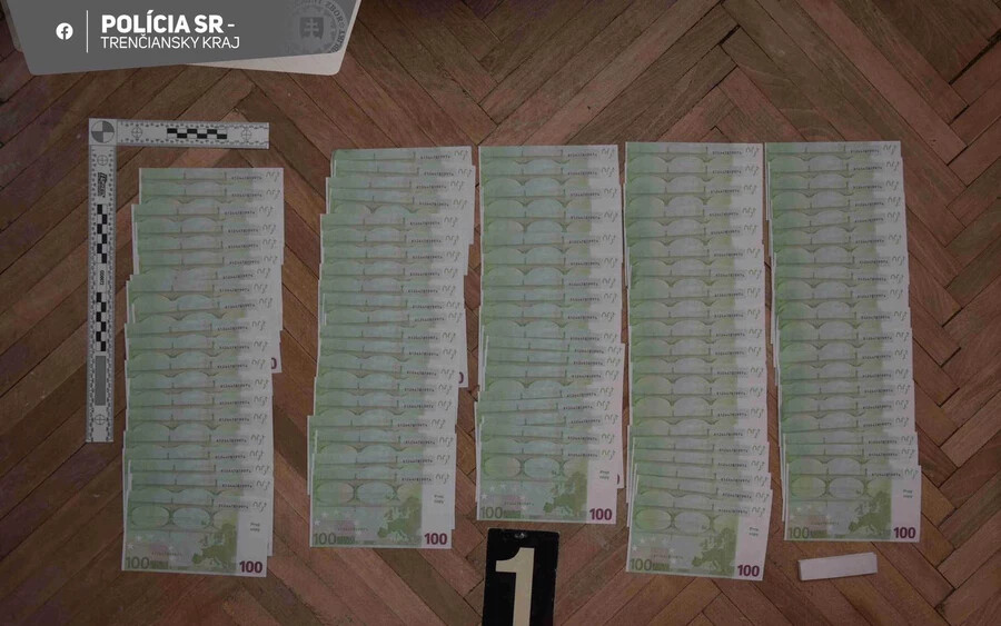 Több mint 60 ezer euró értékben találtak hamis pénzt a 24 éves férfinél