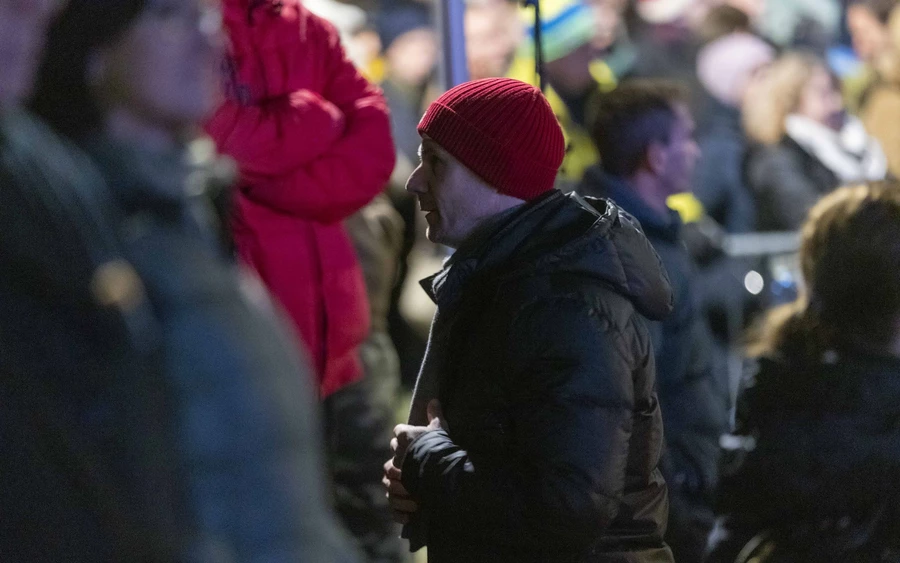 Több ezren tüntetnek Pozsonyban a kormány politikája ellen