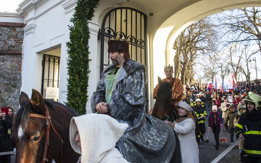 A háromkirályok körmenetét 2019-ben rendezték meg először Pozsonyban.