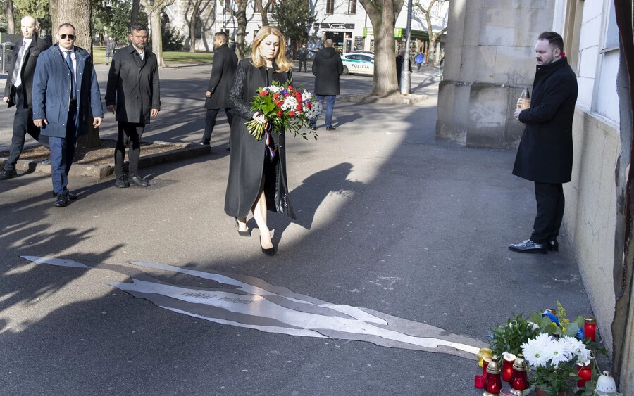 Ján Kuciakra és Martina Kušnírovára emlékezett Čaputová