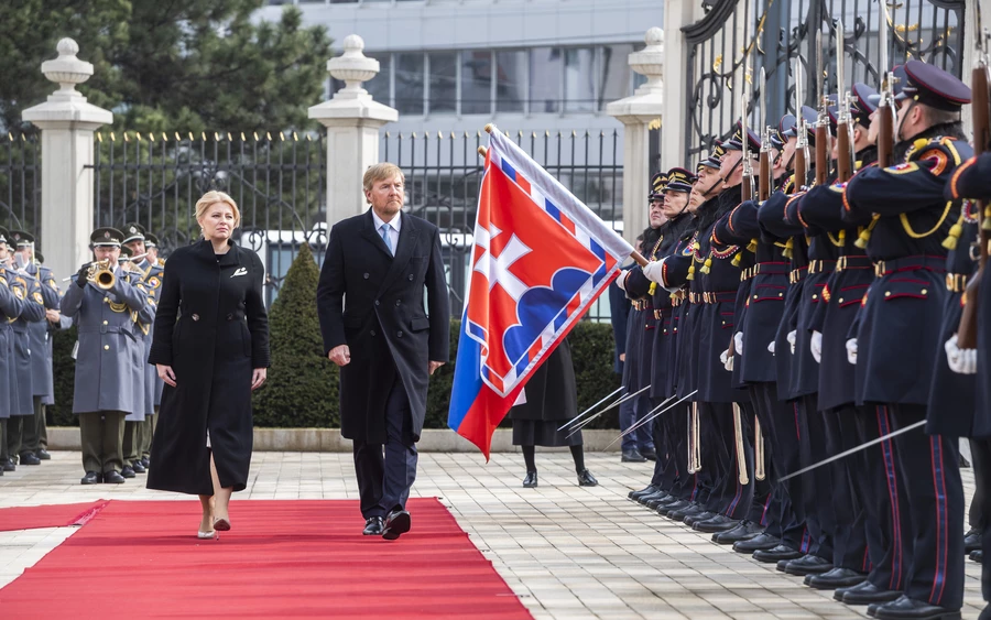FOTÓK: Čaputová az elnöki palotában fogadta a holland királyi párt