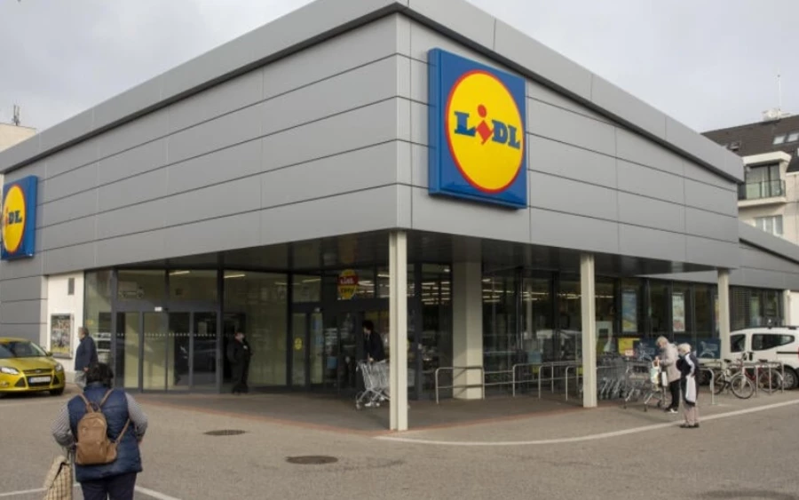 A Lidl egy puzzle-kirakós csomagot hív vissza a fogyasztók védelme érdekében elővigyázatosságból, és arra kéri azokat a vásárlókat, akik a fenti terméket megvásárolták, hogy azt ne használják tovább.