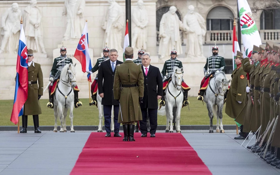 FOTÓK: Ficót Orbán Viktor fogadta Budapesten