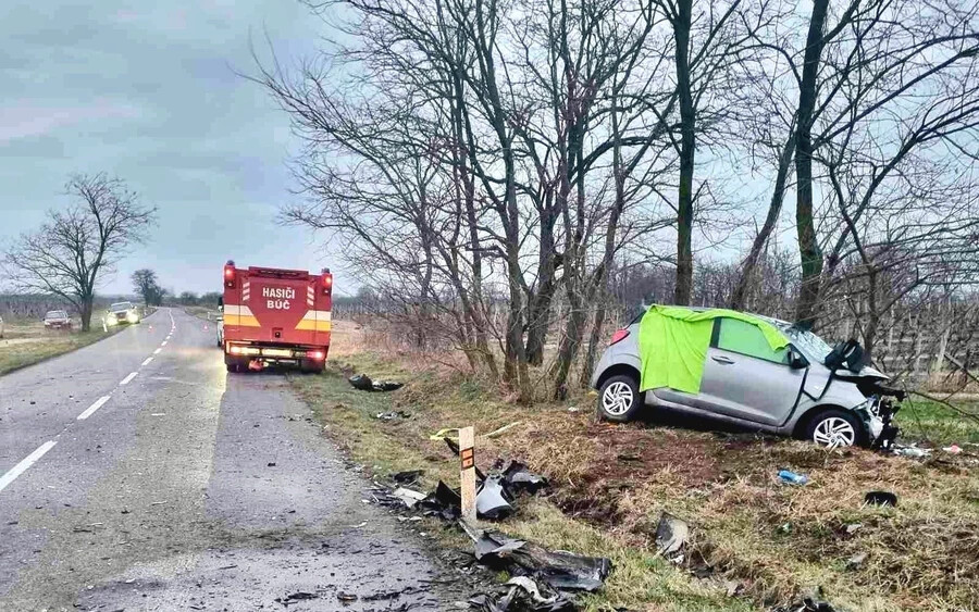 TRAGÉDIA: Egy 34 éves nő vesztette életét a Dunamocs és Búcs között történt balesetben