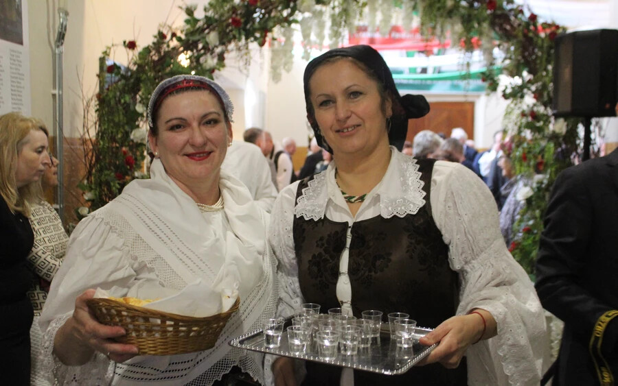 Megkezdődött a Csemadok 75 éves jubileumi ünnepsége Érsekújvárban 