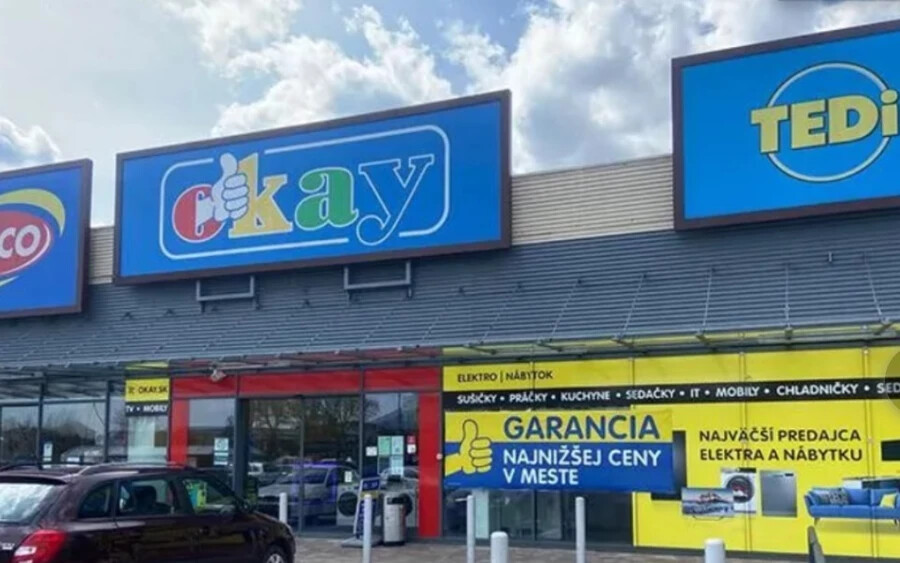 A népszerű Okay elektronikai áruházlánc, amely Csehország és Szlovákia egyik legnagyobb elektromos áruháza, komoly bajban van. Az Okay veszteséget termelt, és az idei év első hónapjaiban a csehországi forgalma mintegy ötödével esett vissza. 