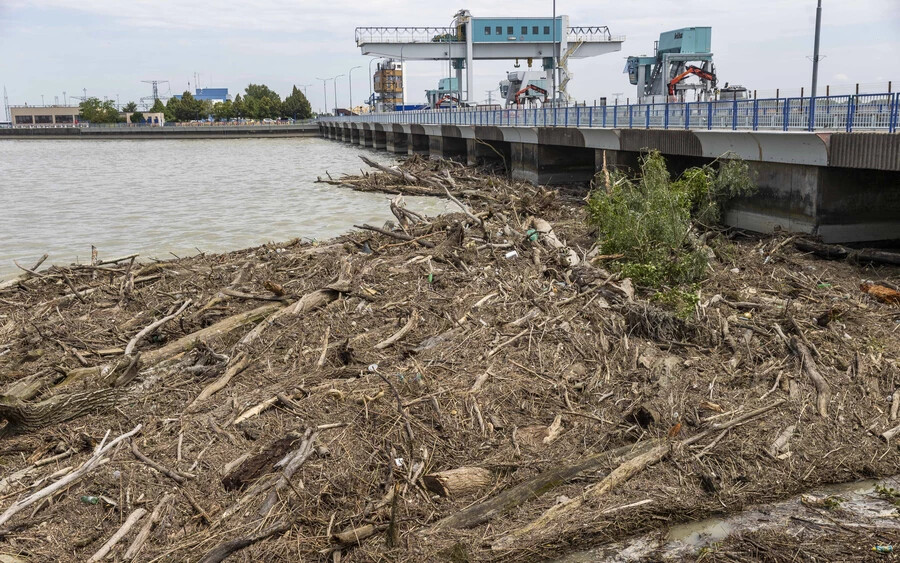 FOTÓK: A Duna vízszintje Bősnél