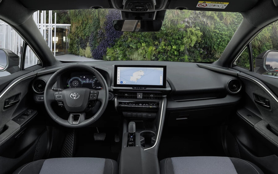 A plug-in hybrid Toyota C-HR egyszerre vonzó és gazdaságos