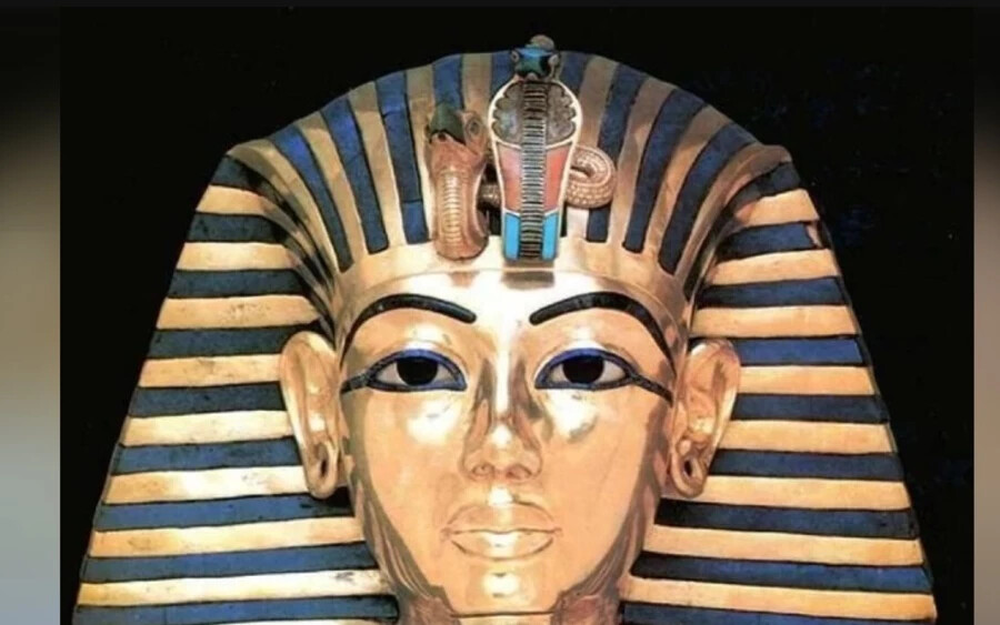 Tutanhamon vonásait egy brazil, ausztrál és olasz tudósokból álló nemzetközi kutatócsoport keltette életre mumifikálódott koponyájának digitális modellje segítségével. A rekonstrukció a király fiatal és szelíd arcát mutatja, aki még tinédzser volt, amikor több mint 3000 évvel ezelőtt meghalt. 