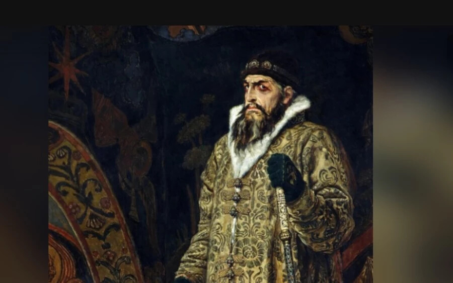 IV. Iván Vasziljevics a Rurik-házból a Moszkvai Fejedelemség nagyhercege volt. Ő volt az első orosz, aki felvette a cári címet, bár Rettegett Iván név alatt ismertebb, és nem véletlenül kapta ezt a beszélő nevet.