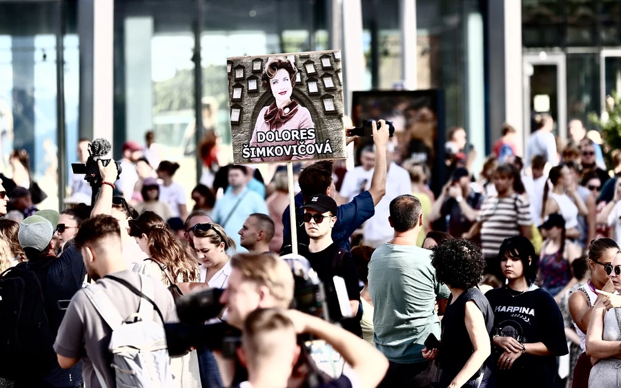 A magyar művészek is a kultúra védelmében tüntetnek Pozsonyban