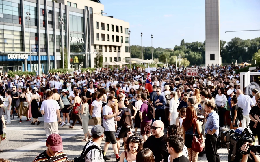 A magyar művészek is a kultúra védelmében tüntetnek Pozsonyban