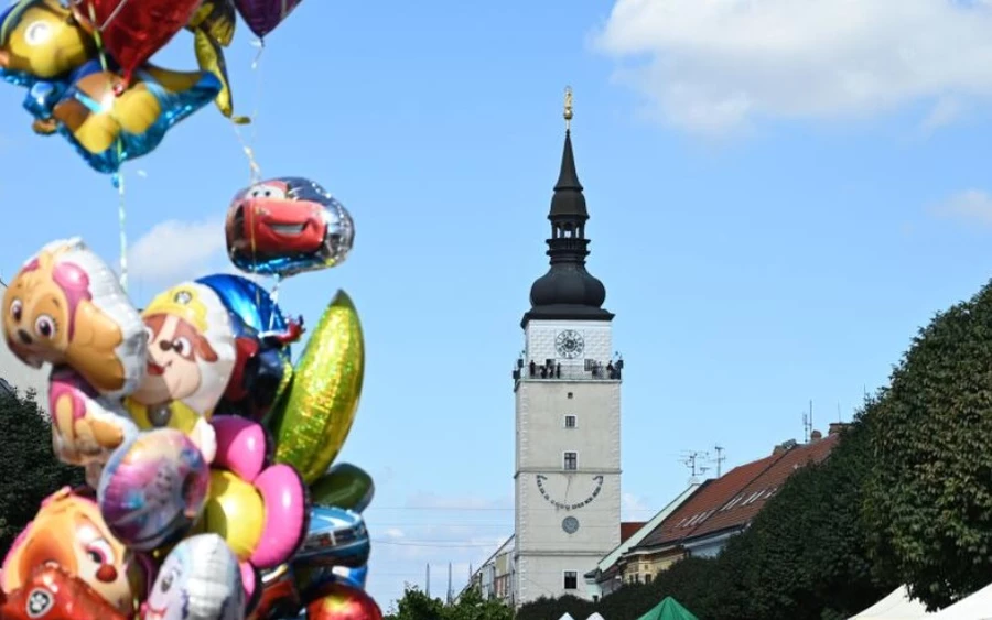 Nagyszombat városa a következő napok időjárásának folyamatos megfigyelése és a Szlovák Hidrometeorológiai Intézet (SHMÚ) aktuális információi alapján, valamint a biztonsági tanácsadó ajánlásaira is hivatkozva mondta le hagyományos vásárát - tájékoztatott a város honlapja a trnava.sk. 