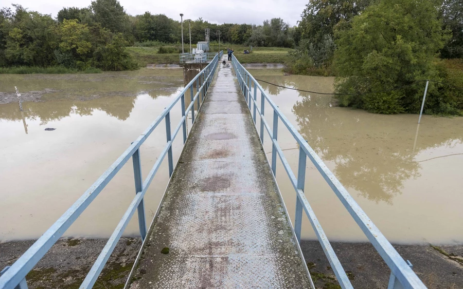 FOTÓK: A Duna vízszintje Bősnél