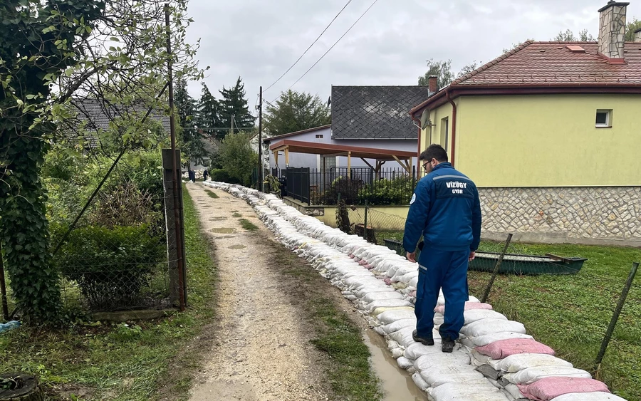 FOTÓK: A Szigetközbe lassan megérkezik az árvíz