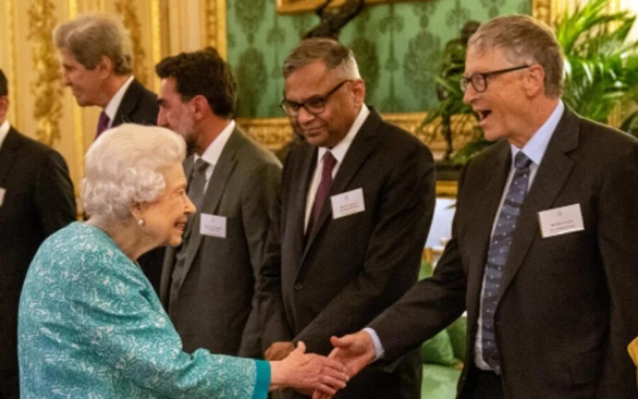 II.Erzsébet a windsori kastély fogadta Bill Gates üzletembert. 