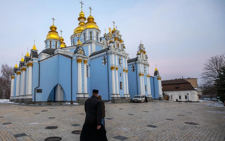 Kijev központja szinte elnéptelenedett, a turisták száma az utóbbi időben jelentősen csökkent.