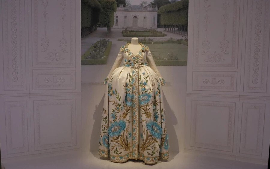 Dior-álmok a londoni múzeumban