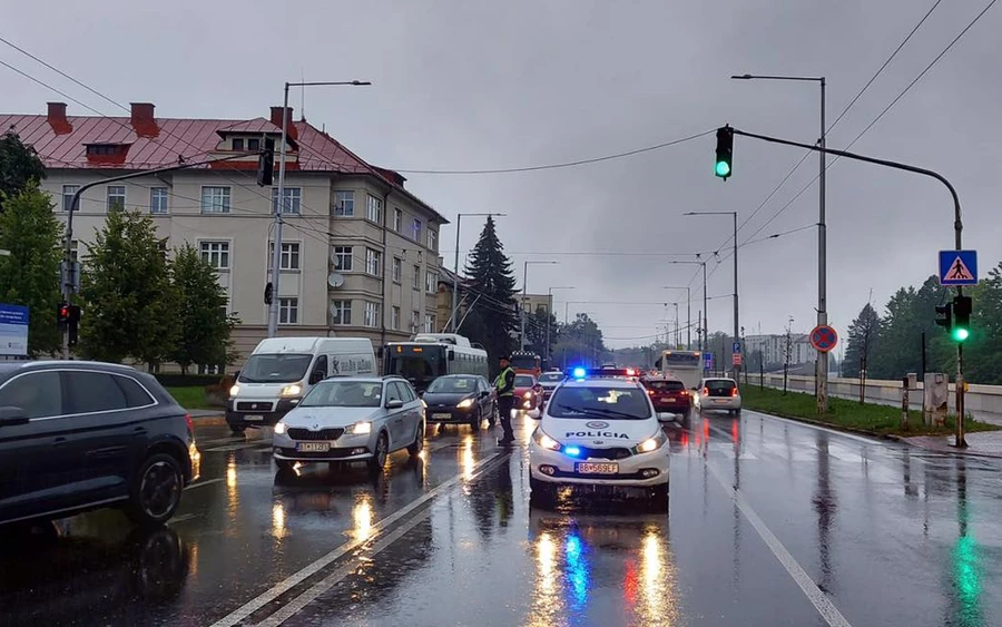 TRAGÉDIA: Gyalogost gázolt egy autó a zebrán, a férfi szörnyethalt a balesetben