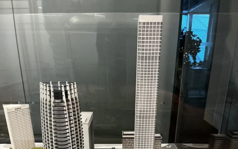 A fejlesztő J&T Real Estate átrajzolja a főváros központjában lévő East Tower projektjét, amely eredetileg irodákat hozott volna.