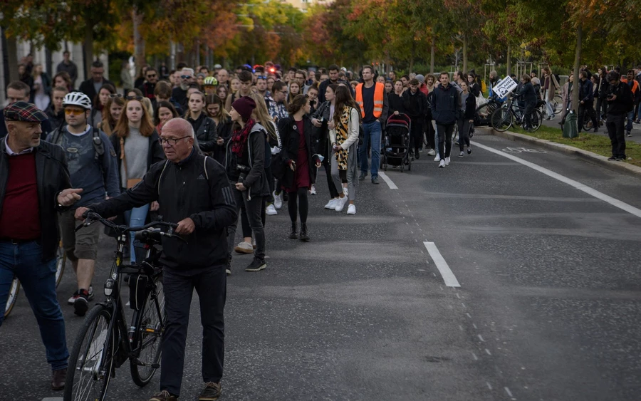 A pozsonyi gázolás áldozataira emlékeztek kedd este Pozsonyban (FOTÓK)