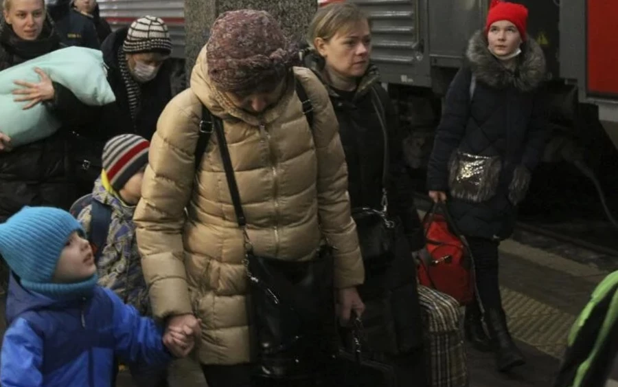   „Szinte mindenhol érezhetőek lesznek a következményei, akár az életmódban, akár a menekültek jelenlétében, akár az életszínvonalban, amelyet a háború természetesen csökkent" - mondta a matematikus.