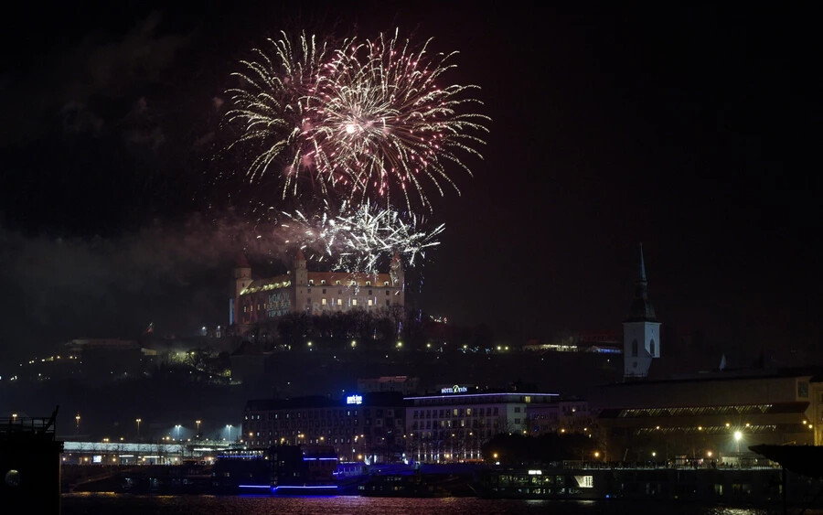 Ilyen volt az újévi tűzijáték Szlovákiában (FOTÓK)