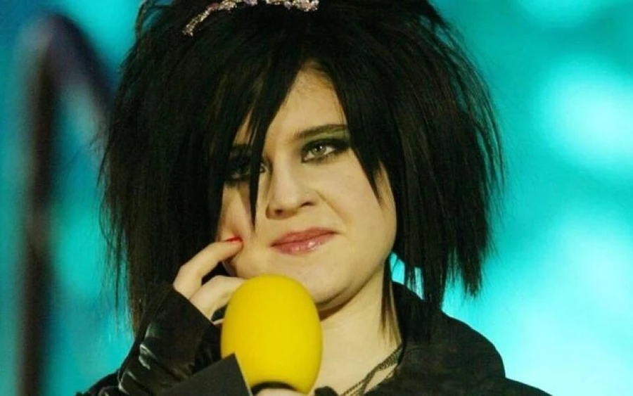 Kelly Osbourne, Ozzy Osbourne lánya. Nem lehetett könnyű ilyen apa mellett felnőni: sokáig küzdött drogfüggőségével Kelly, aki állítólag az életét sem szerette. Ma már tiszta és elégedett életet él. Kép: pluska.sk