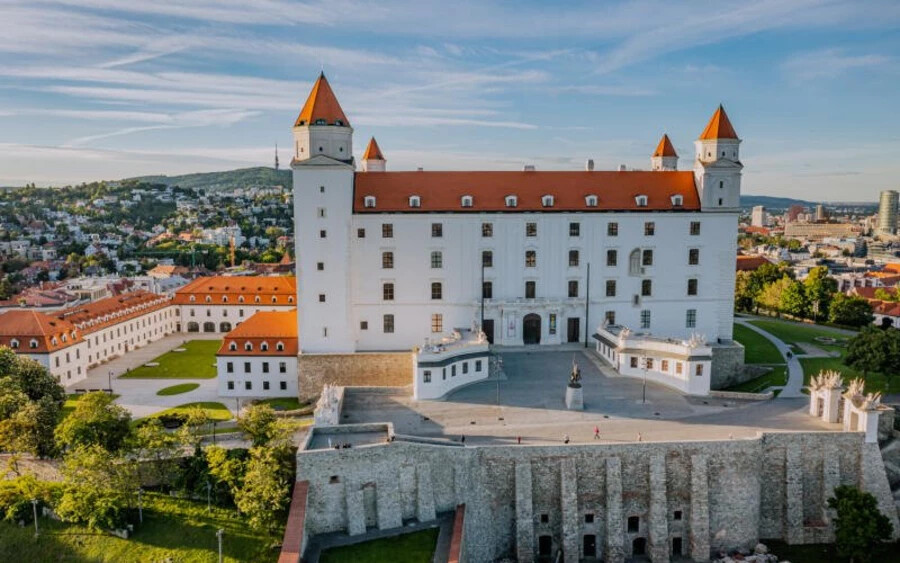 Mária Terézia uralkodása és Albert uralkodása jelentette a pozsonyi vár legnagyobb, de egyben utolsó középkor utáni fénykorát.