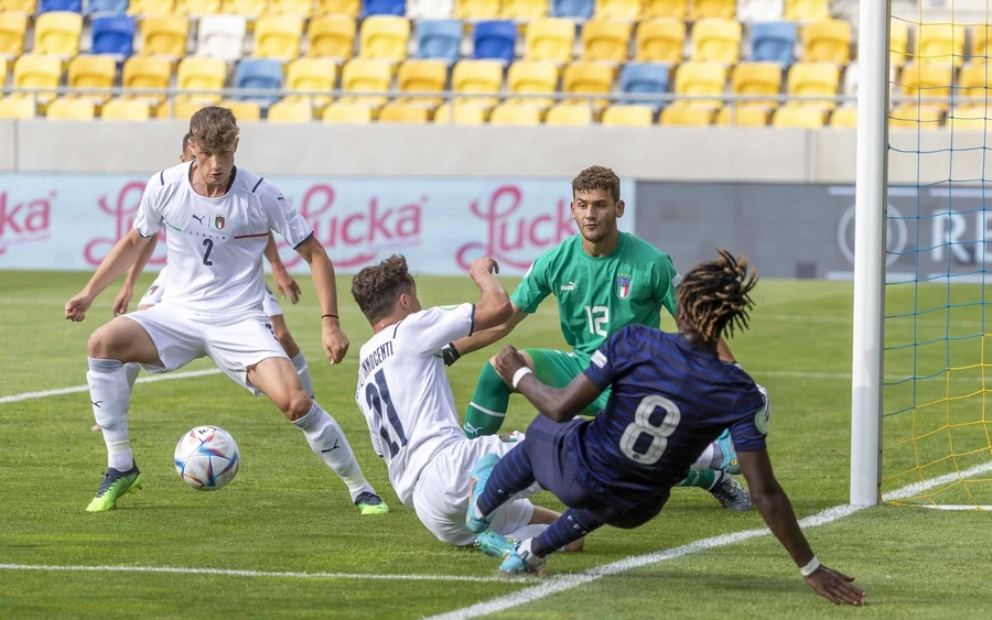 Öt gól és remek iram az U19-es foci-Eb dunaszerdahelyi csoportrangadóján