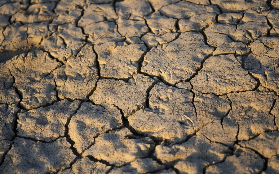 Sok lakos arra panaszkodik, hogy gyakran hetente csak kétszer tudnak zuhanyozni, és sokszor kell azon gondolkodniuk, hogyan spóroljanak a vízzel. 