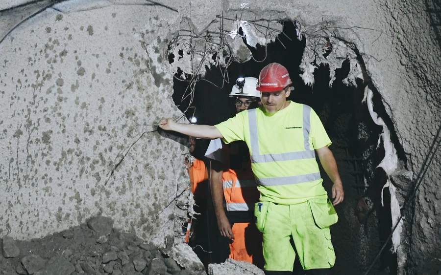 Az alagutat a vártnál háróm hónappal hamarabb fúrták ki 