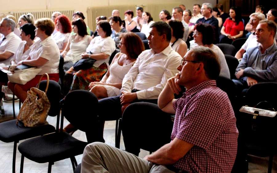 Szülők és pedagógusok az oktatási fórumon