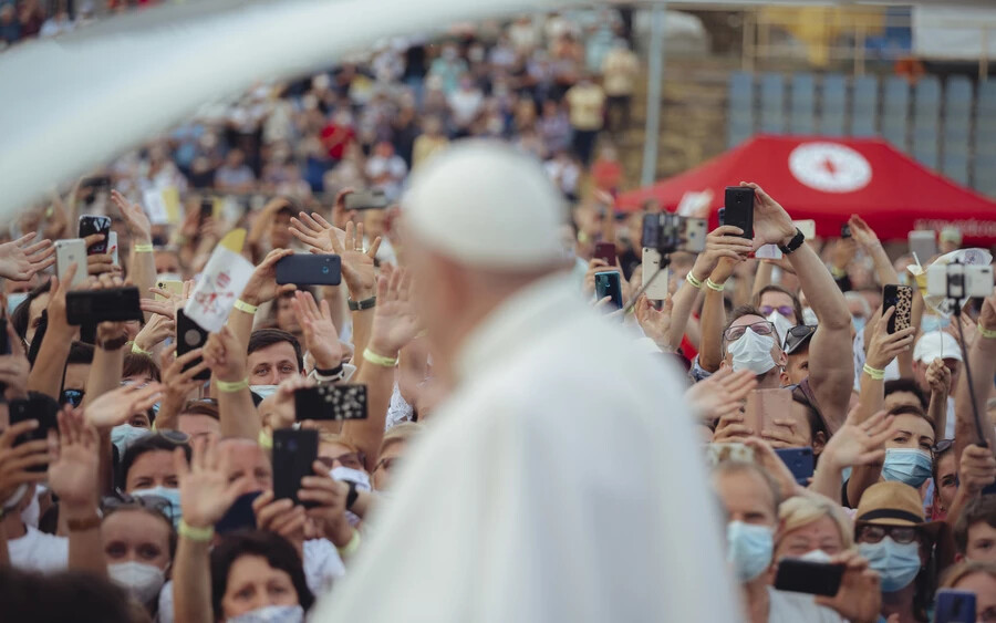 GALÉRIA: Több mint húszezer fiatal fogadta Ferenc pápát Kassán