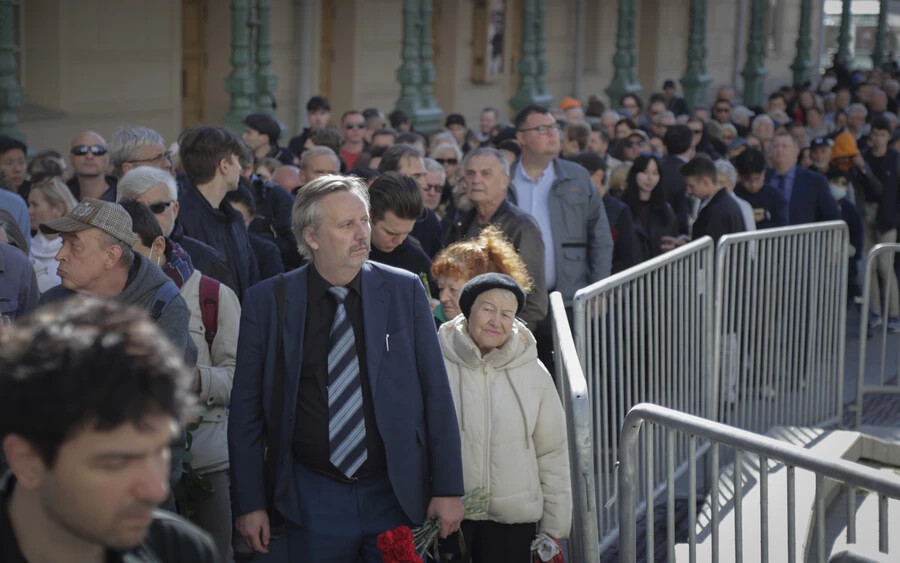 Ezrek vettek részt Gorbacsov temetésén