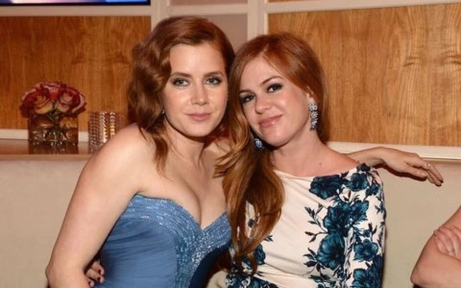 Amy Adams és Isla Fisher, akiket még Hollywoodban is összekevernek. Kép: pluska.sk