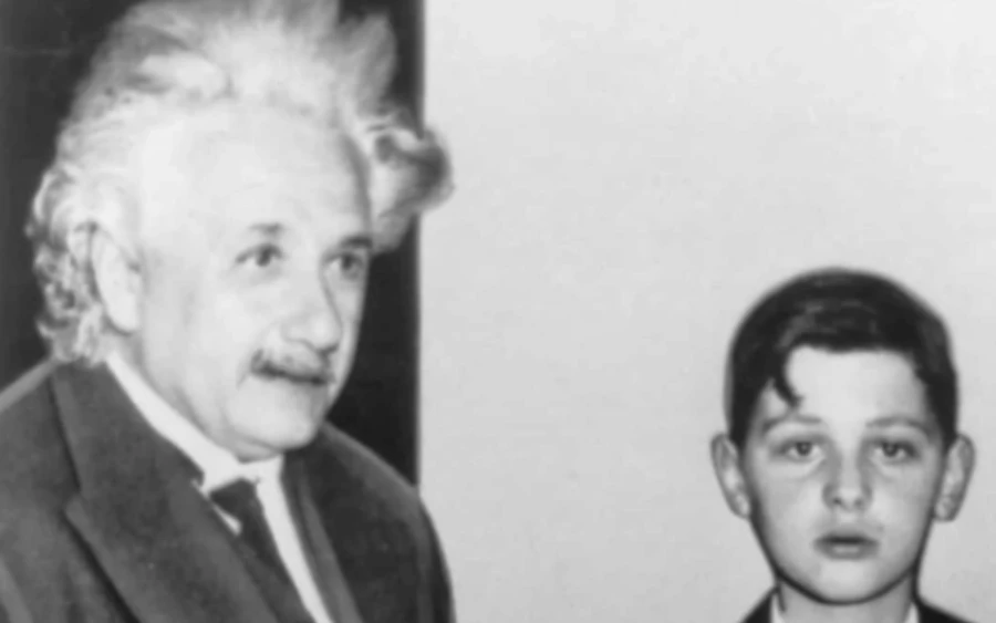 Eduard Einstein, Albert Einstein fia a zsenialitás jelei mellett mentális betegségre utaló jeleket is mutatott. Eduard Einstein súlyos skizofréniában szenvedett, és 20 éves koráig kórházban volt. Állapota azonban így sem javult.