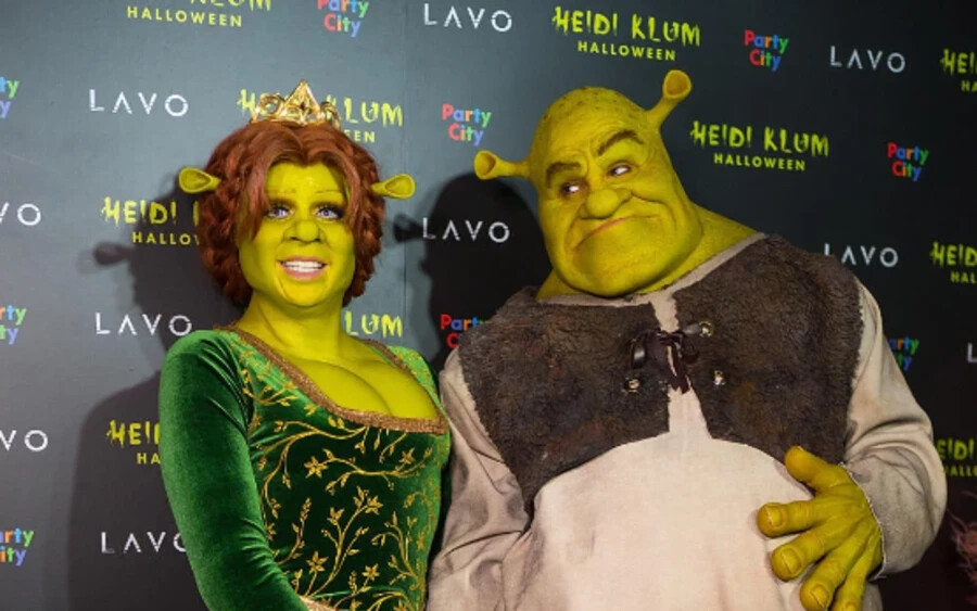 A modell tavaly férjével együtt Shrek és Fiona „bőrét” öltötte magára.
