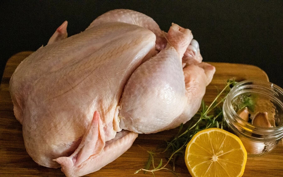 A csirkehús átlagára nagyjából 50 centtel magasabb, mint 2021 azonos időszakában.