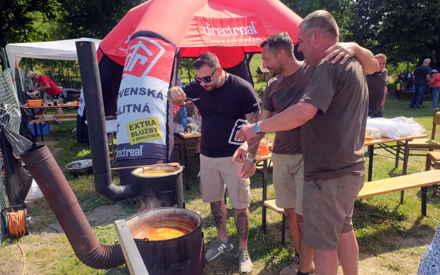 FOTÓK: Halászlé minden mennyiségben