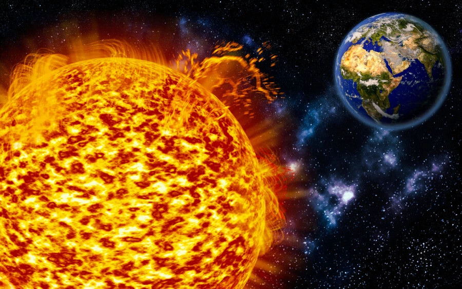 A napfoltok élettartama néhány naptól néhány hónapig terjed, ezalatt pedig folyamatosan változik, ugyanis a pulzálása miatt vándorol a csillag felszínén. A keletkezésének oka pontosan nem ismert, de a tudósok szerint a mágneses energia áramlásának koncentrációja okozza. A napfoltok a napkitörésekkel és a koronakidobódásokkal hozhatók összefüggésbe.