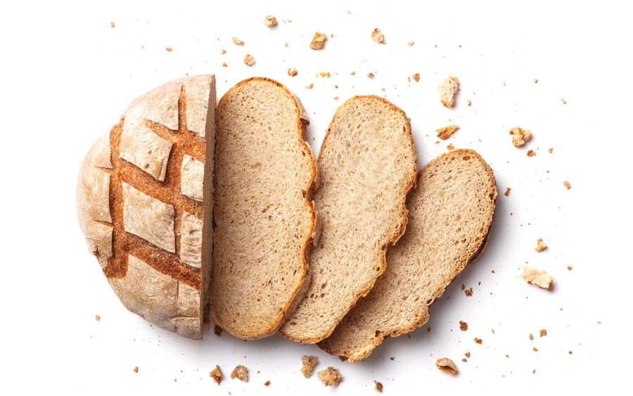 Amennyiben nem a magas szénhidrát- és alacsony tápanyagtartalmú fehér kenyeret, hanem a teljes kiőrlésű gabonalisztből készült verziót választod, csökkentheted a magas vérnyomást, valamint a cukorbetegség és az elhízás esélyét is.