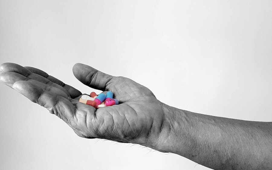 A benzodiazepinek elterjedt altató-, nyugtató- és szorongáscsillapító szerek, melyek rendkívül addiktívak. 