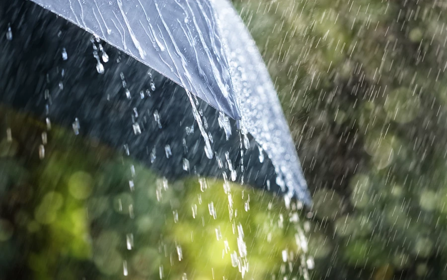 A következő két napban 80–100 cm hó hullhat az Alpokban. A meteorológusok vastagabb hótakaróra számítanak, különösen a svájci és a francia Alpokban.